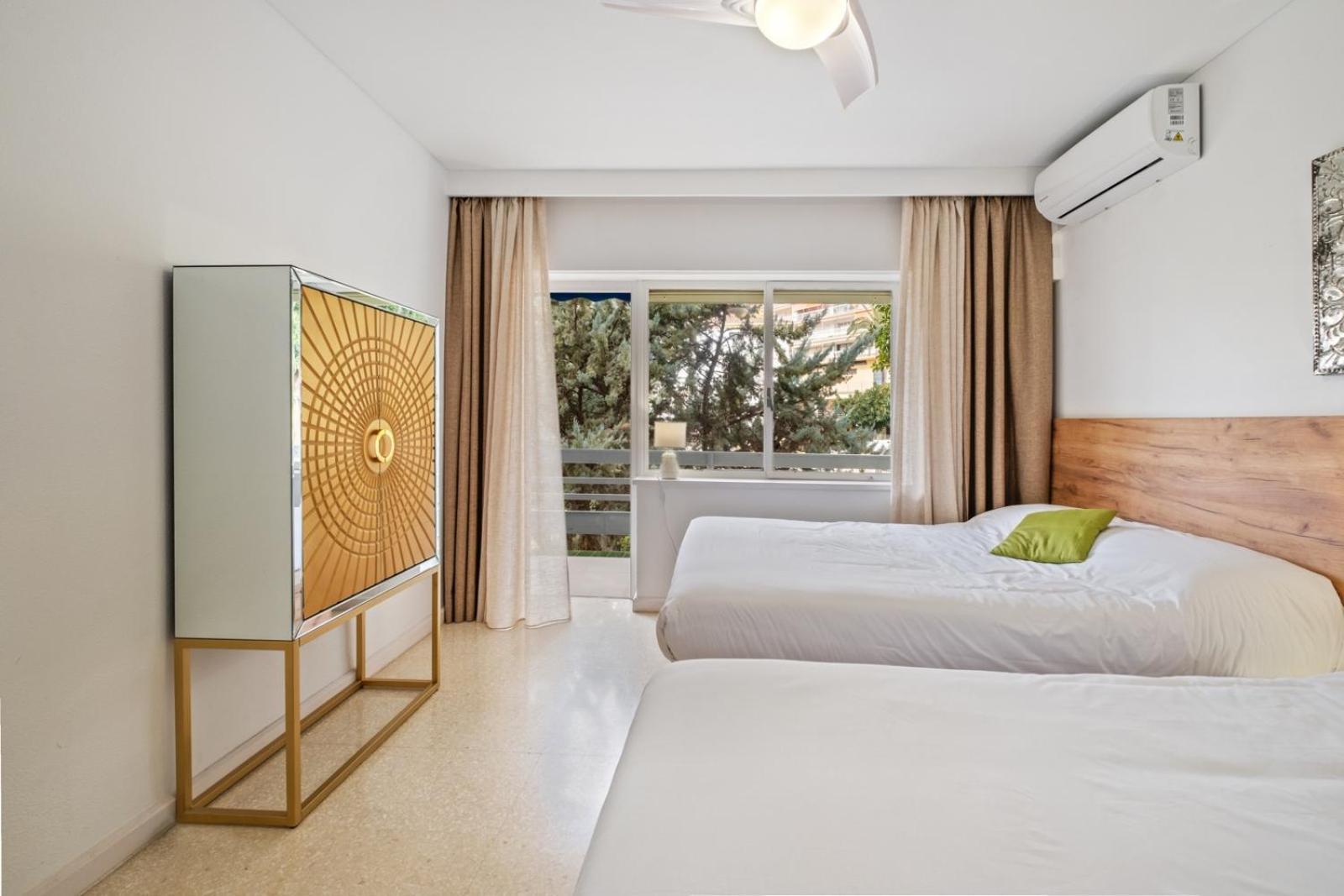 Piso Con 2 Habitaciones, 2 Terrazas Y Piscina Torremolinos Bagian luar foto