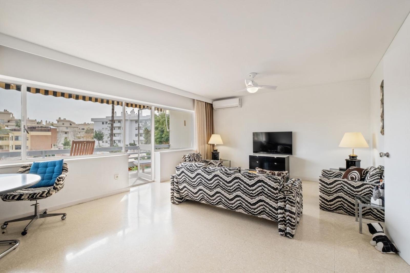 Piso Con 2 Habitaciones, 2 Terrazas Y Piscina Torremolinos Bagian luar foto