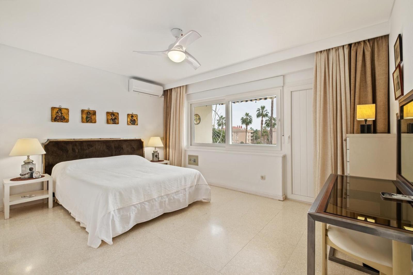 Piso Con 2 Habitaciones, 2 Terrazas Y Piscina Torremolinos Bagian luar foto