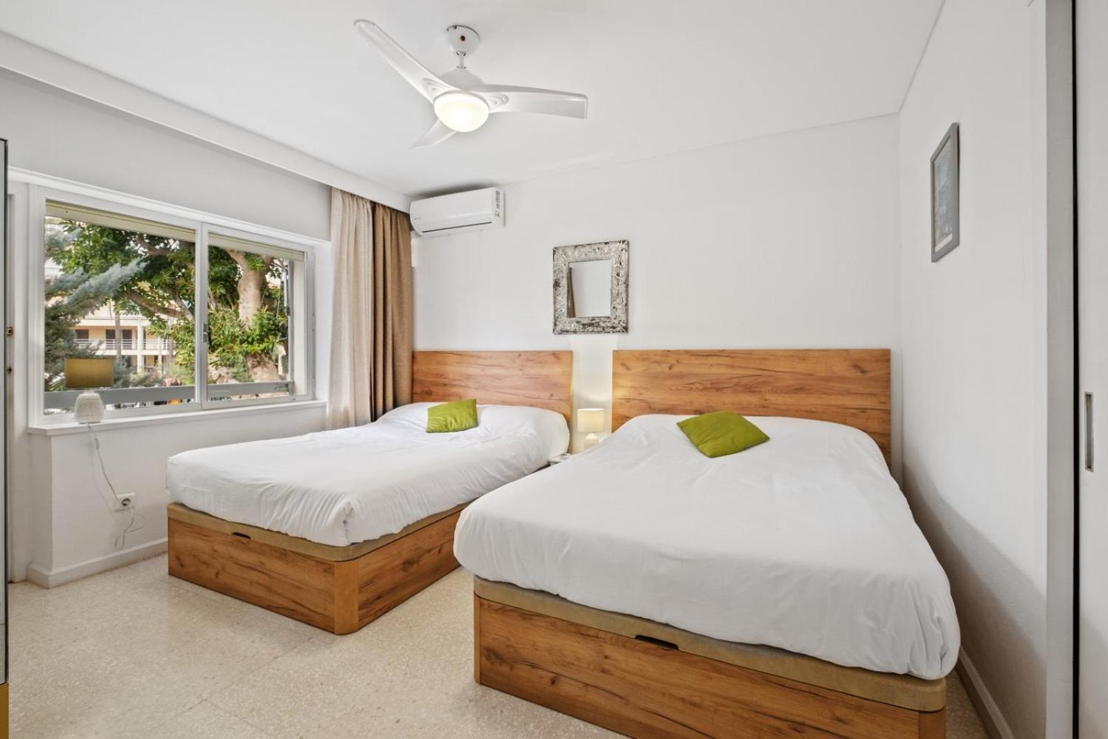 Piso Con 2 Habitaciones, 2 Terrazas Y Piscina Torremolinos Bagian luar foto