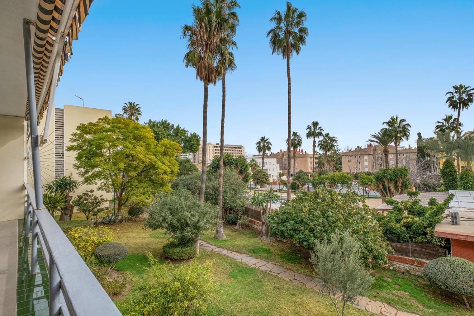 Piso Con 2 Habitaciones, 2 Terrazas Y Piscina Torremolinos Bagian luar foto
